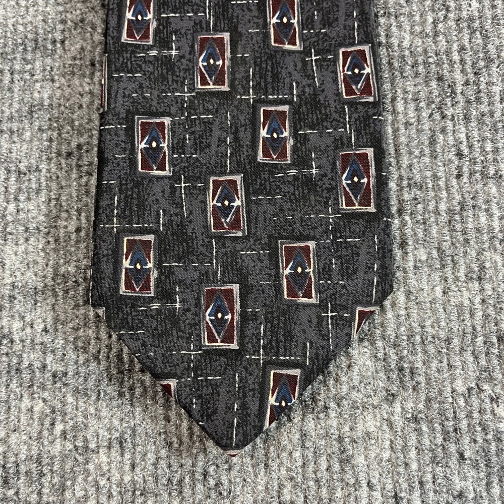 Allyn Saint George American Classic Mens Geometric Diamond Necktie Grey Blue